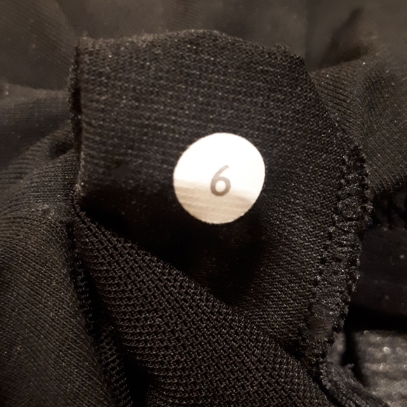 lululemon top size 6 - Picture 14 of 15